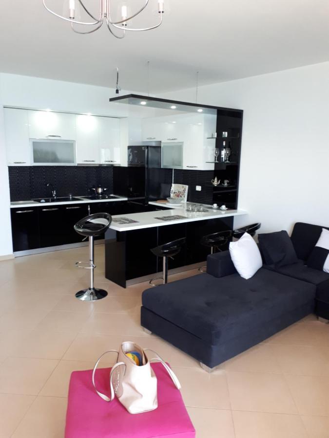 Asta Apartments Free Private Parking Vlora Kültér fotó